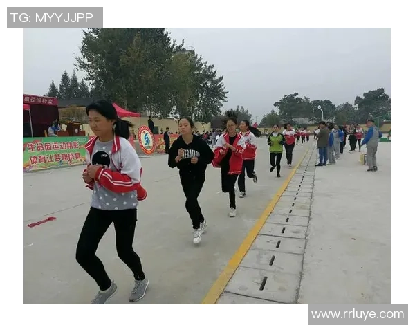 日本花式足球球星炫技之路与青春梦想的精彩瞬间