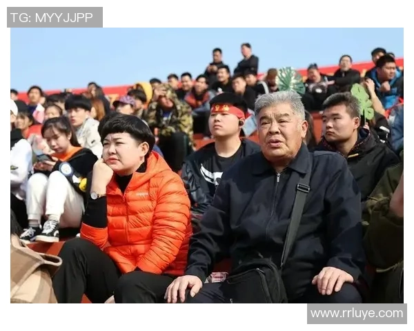 海南足球星期天联赛精彩纷呈 球迷热情高涨激情对决再燃赛场