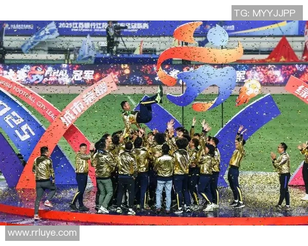 足球巨星云集榆林助力体育事业发展提升城市形象